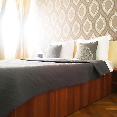 Sunny Old Town Apartment Brasov Ngoại thất bức ảnh