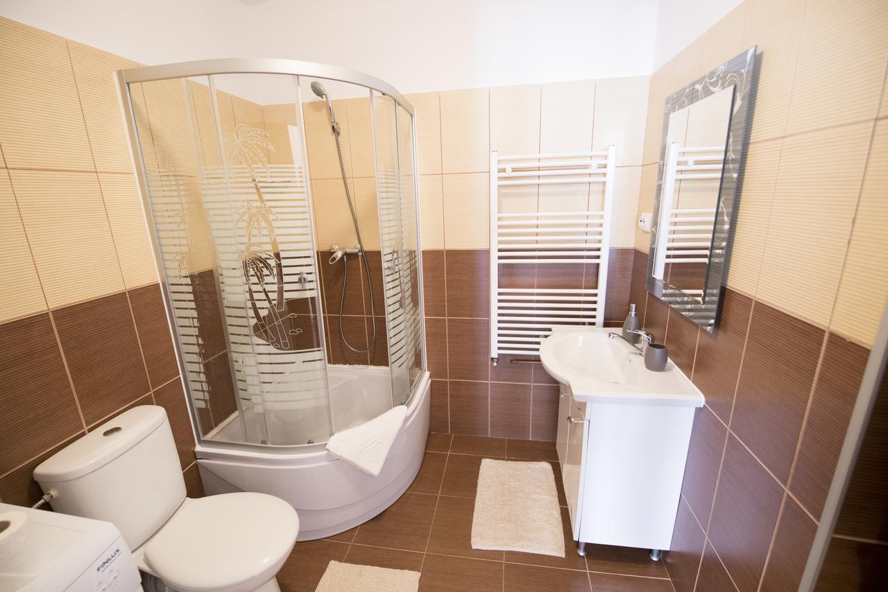 Sunny Old Town Apartment Brasov Ngoại thất bức ảnh