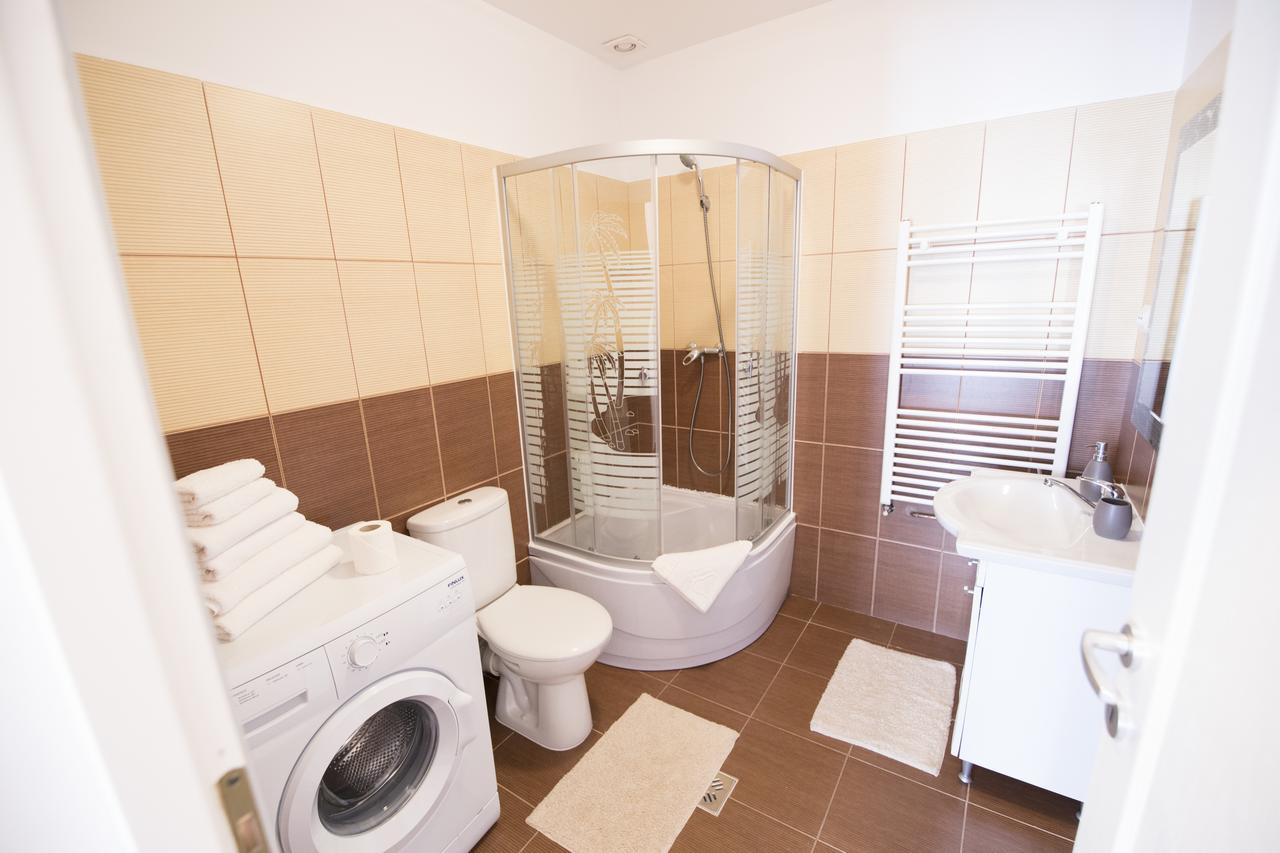 Sunny Old Town Apartment Brasov Ngoại thất bức ảnh