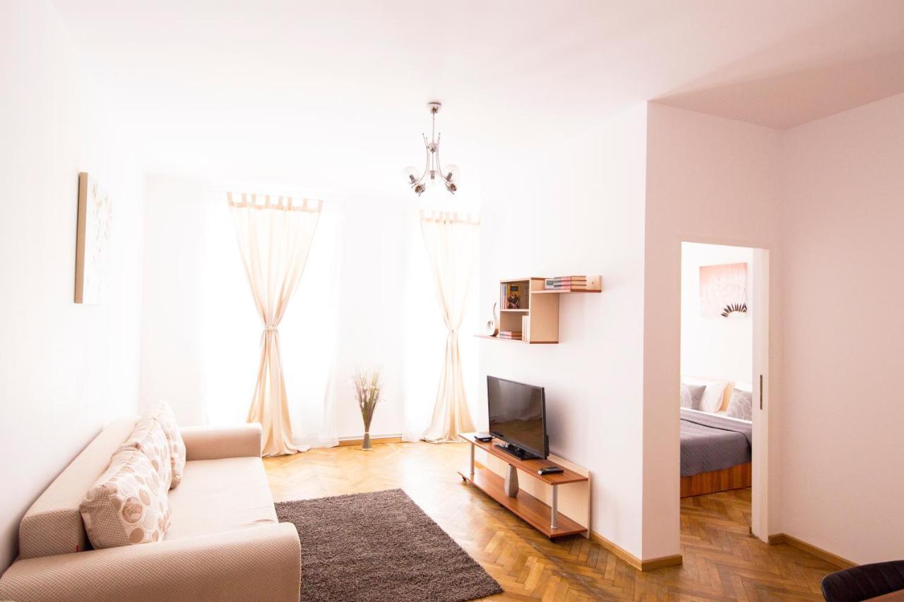 Sunny Old Town Apartment Brasov Ngoại thất bức ảnh